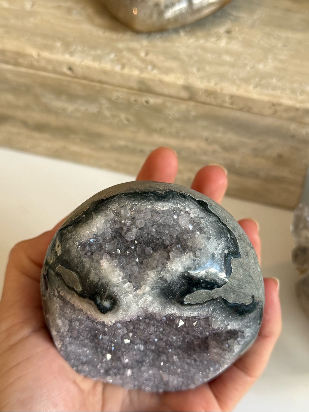 Unique Natural grayish lavender amethyst cut base specimen from Brazil - Picture 4 of 6